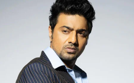 প্রিয় পোষ্য ‘লাকি’কে হারিয়ে শোকে অভিনেতা দেব