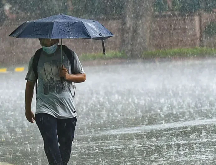 দেশজুড়ে বৃষ্টির আভাস, কোথাও ভারী বর্ষণের সম্ভাবনা
