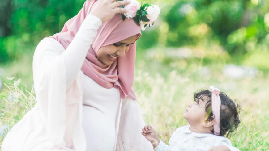 বিশ্ব মা দিবস আজ, মায়ের প্রতি ভালোবাসা প্রকাশের বিশেষ দিন